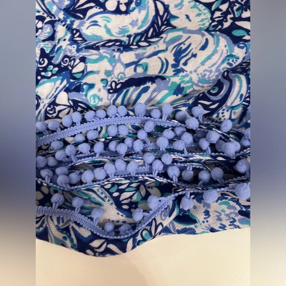 Lilly Pulitzer 💙Bundle 🩵Blue and White Patterned infinity Scarf & earrings